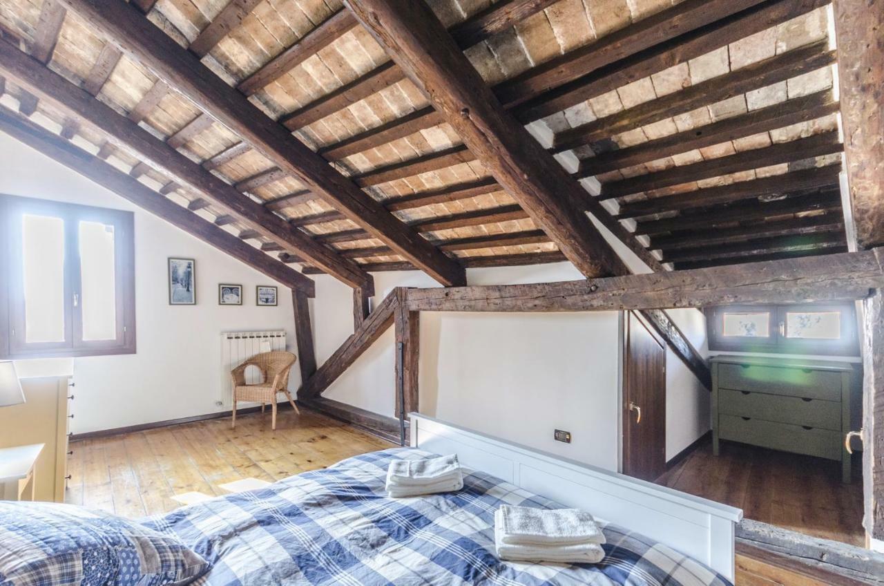 Apartament Maurizio House - Near The Train Station